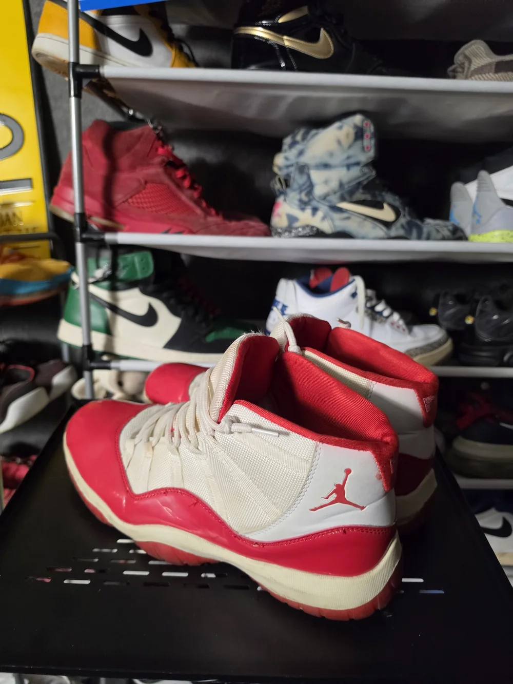 🔥 Jordan Men's Retro High-Top Sneakers Size 11 White Cherry Red